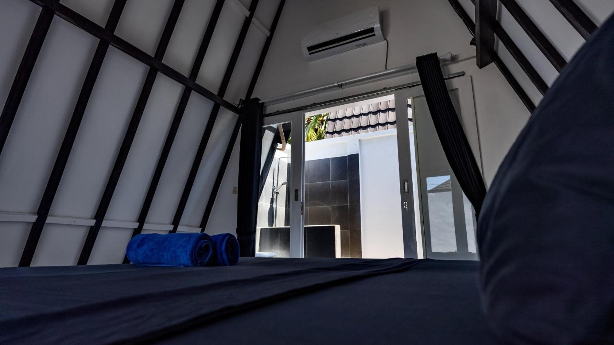 Resort Gili Trawangan - Bungalow With Private Pool ภายนอก รูปภาพ